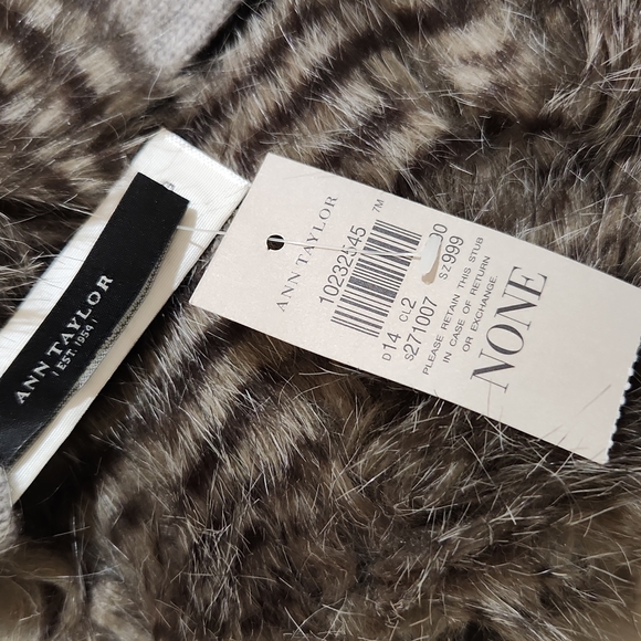 Collar and glove set - Picture 10 of 10